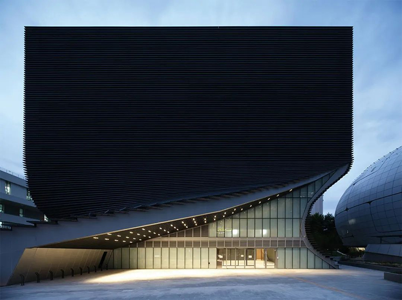 首爾新地標：攝影藝術(shù)博物館 / Jadric Architektur